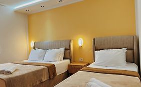 Apartments Fat E Jet - Pool & Breakfast