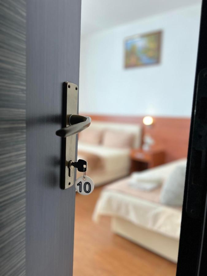Apartments Fat E Jet - Pool & Breakfast Ulcinj Kültér fotó
