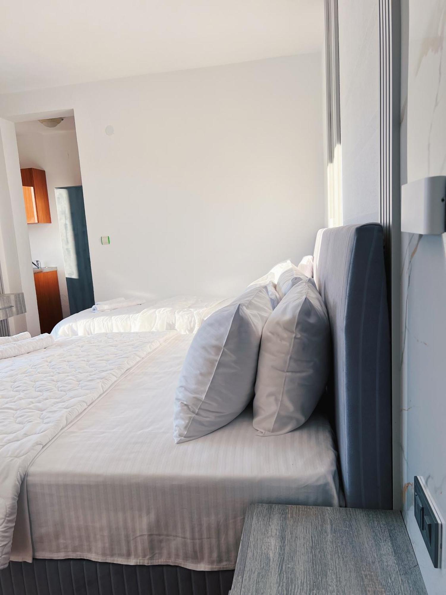 Apartments Fat E Jet - Pool & Breakfast Ulcinj Szoba fotó