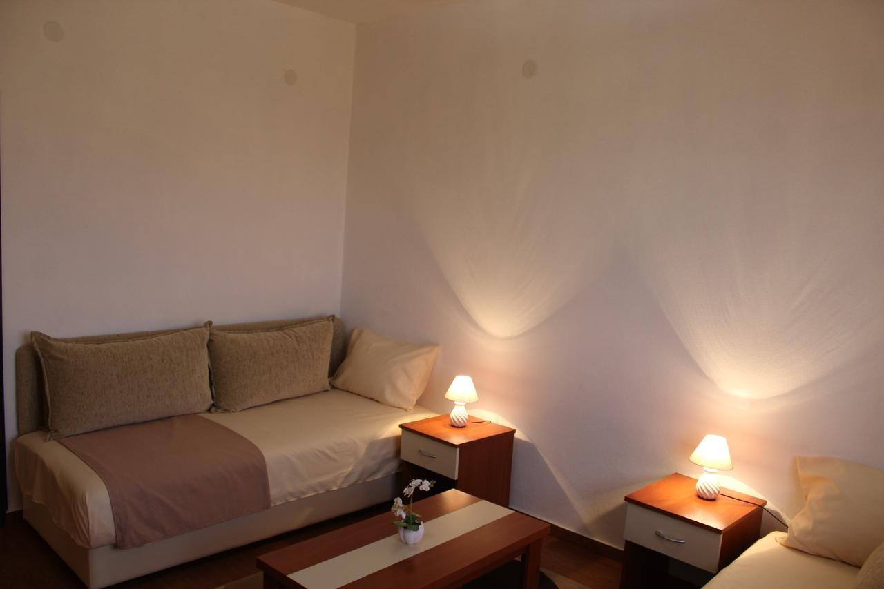 Apartments Fat E Jet - Pool & Breakfast Ulcinj Kültér fotó