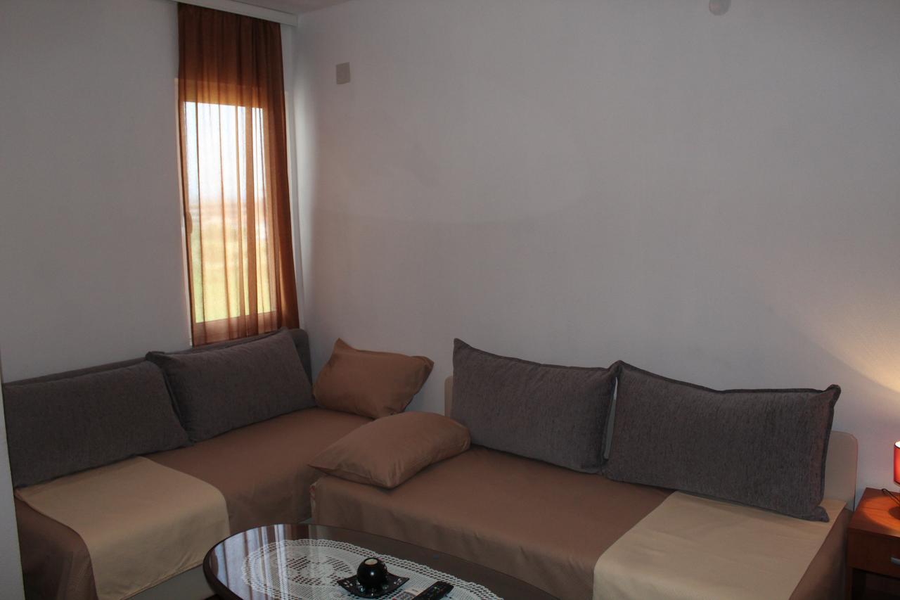 Apartments Fat E Jet - Pool & Breakfast Ulcinj Kültér fotó