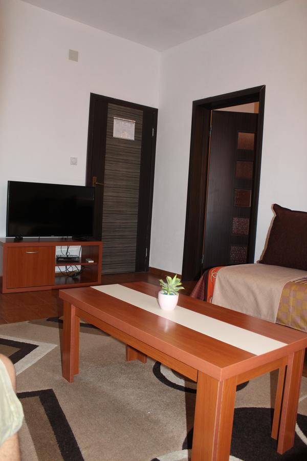 Apartments Fat E Jet - Pool & Breakfast Ulcinj Kültér fotó